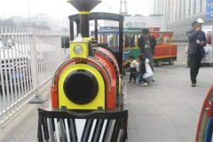 啟動無軌小火車前的注意事項！