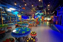 選購兒童室內(nèi)游樂設(shè)備要注意什么